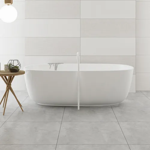 Bathtub with skirt edge 10